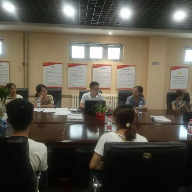 對同學(xué)的匯報(bào)內(nèi)容進(jìn)行指導(dǎo)