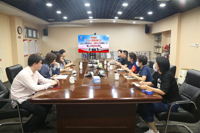 寶坻區(qū)總工會領(lǐng)導(dǎo)深入基層，為企業(yè)職工送關(guān)懷！