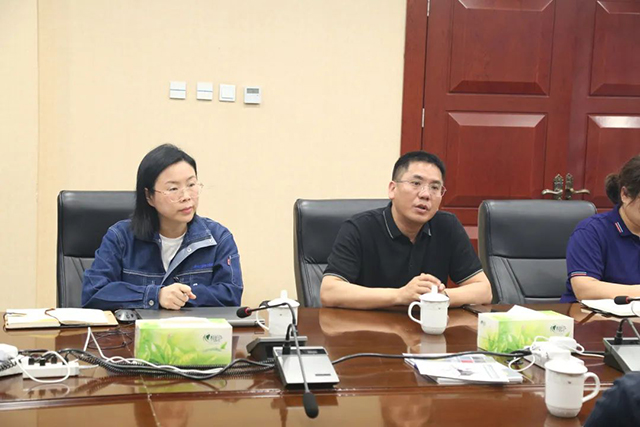 寶坻區(qū)總工會領(lǐng)導(dǎo)深入基層，為企業(yè)職工送關(guān)懷！
